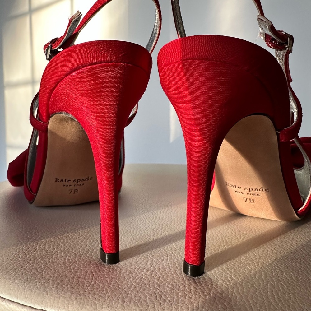 Kate Spade Holiday/ Christmas Bow Slingback Heels - Picture 6 of 8